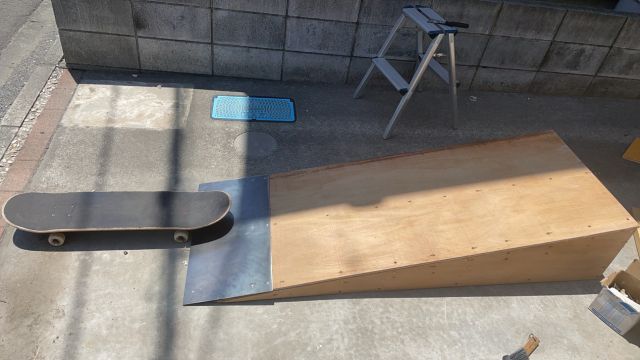 スケボーセクション・バンクを自作してみたら意外に簡単にできた 